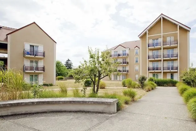 Residhome Roissy Village - Dış Mekan