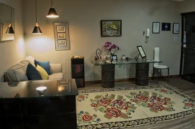 Rest a While Guest House - Lobi