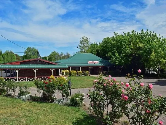 Rest Point Motor Inn - 1