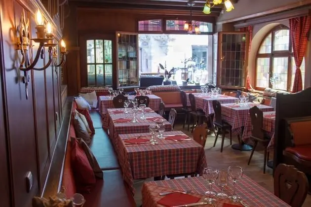 Hotel Restaurant Au Cerf - Yerinde Yemek