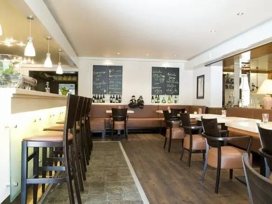 Hotel Restaurant Esser - Yerinde Yemek