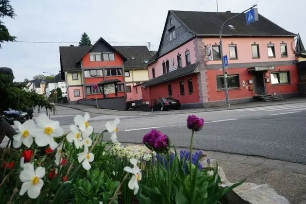 Hotel Restaurant Gemünden - 1