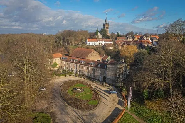Hotel & Restaurant Kasteel Elsloo - Dış Mekan