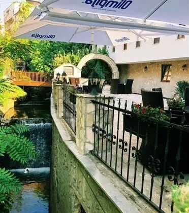 Hotel-Restaurant Kriva Cuprija - Dış Mekan