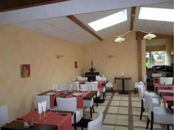 Hotel Restaurant La Vieille Auberge - Yerinde Yemek