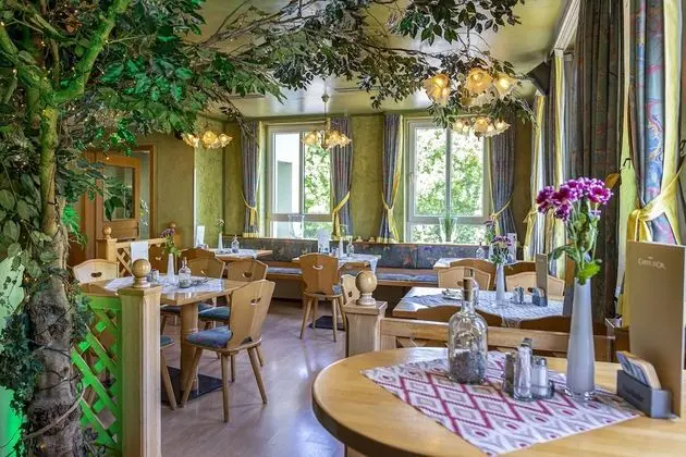 Restaurant & Landhotel Zum Niestetal - Lobi