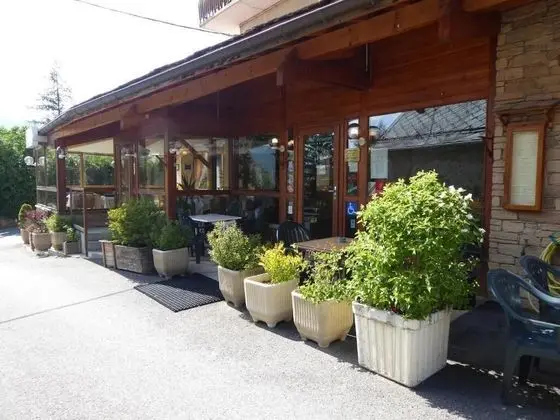 Hotel-restaurant Les Chenets - Dış Mekan