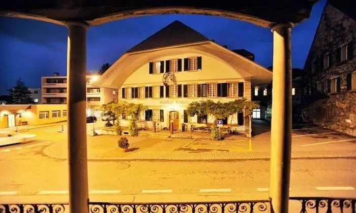 Hotel Restaurant Löwen Worb - Dış Mekan