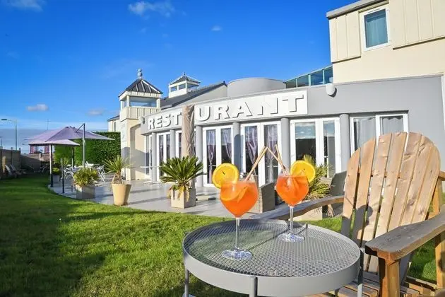Hotel Restaurant Lunotel - Dış Mekan