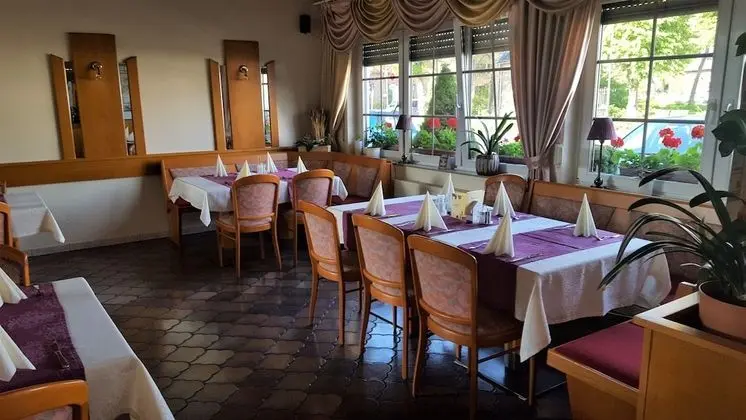 Hotel Restaurant Neffelthal - İç Mekan