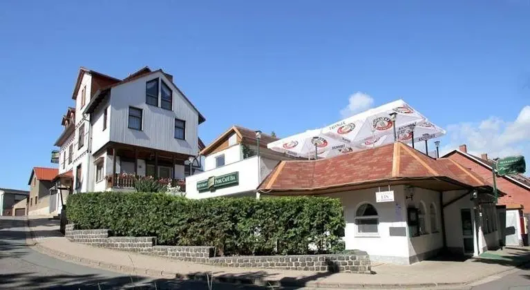 Hotel & Restaurant Park Cafe ISA