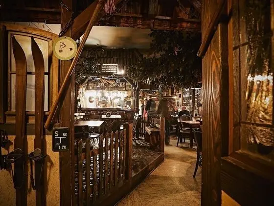 Restaurant & Pension Rüssel - Pub - Yerinde Yemek