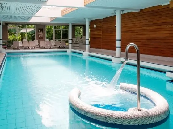 Hotel Restaurant & Spa Verte Vallée - Havuz