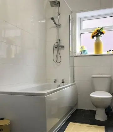Restful 1-bedroom Flat in St Helens - Banyo Tipleri