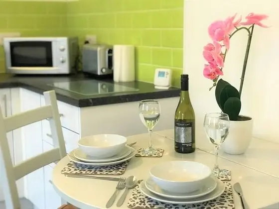 Restful 1-bedroom Flat in St Helens - Yerinde Yemek