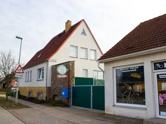 Restful Apartment in Neukloster Germany near Lake - Dış Mekan