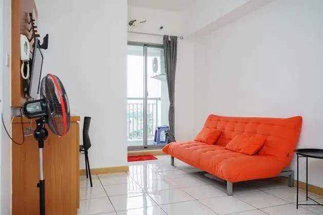 Restful And Cozy 2Br Apartment At M-Town Residence - İç Mekan