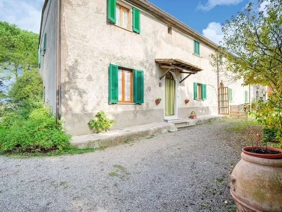 Restful Holiday Home in Chianni With Garden, Patio, Barbecue