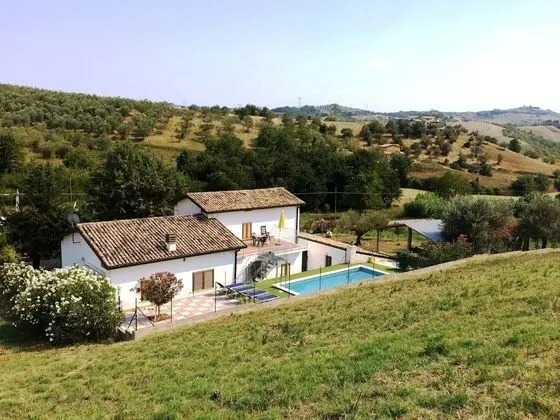 Restful Holiday Home in Picciano With Swimming Pool