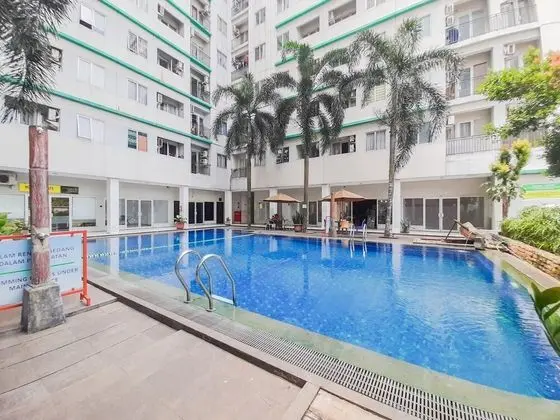 Restful And Simply 2Br At Sky View Apartment - Havuz