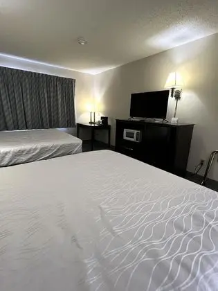 Reston Inn & Suites - Oda