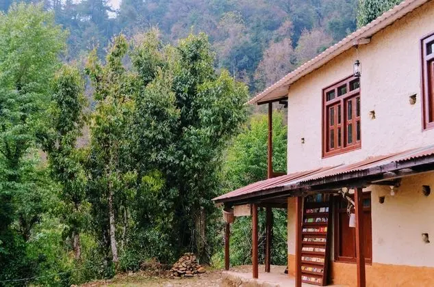 Retreat at Damaar
