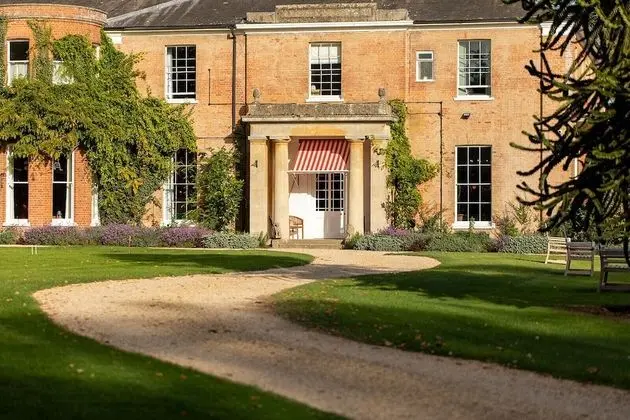 The Retreat Elcot Park