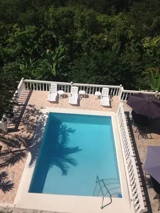 Retreat Guesthouse Luxury Suites - Havuz