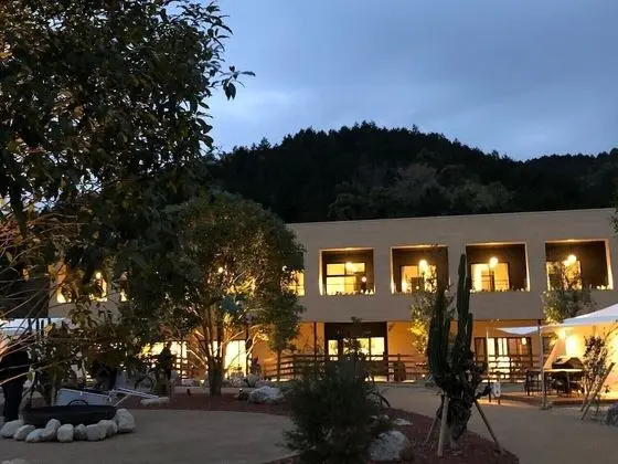 THE Retreat