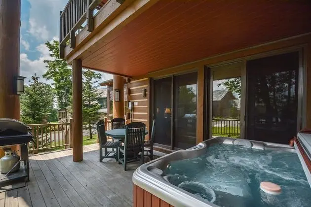 Retreat on Main Street - Spa