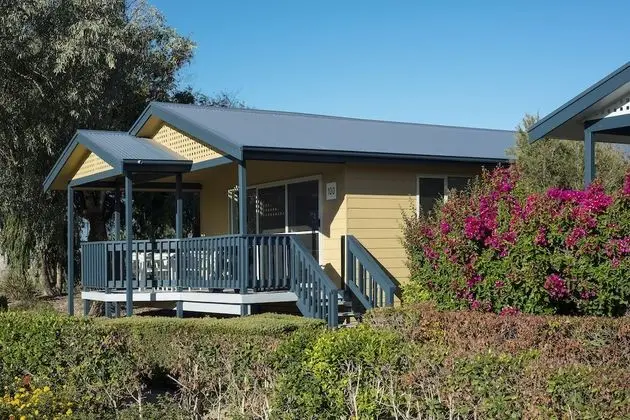 The Retreat at West Beach Parks - Oda
