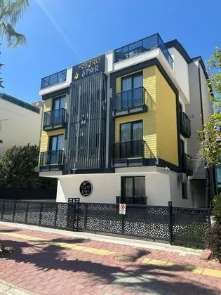 Retro Star Suites