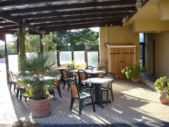 Rev'Hotel - Öne Çıkan Resim