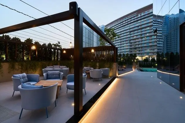 Revier  Hotel - Dubai