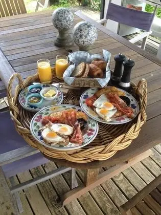 Revive On Oakview Boutique Accommodation and Spa - Yerinde Yemek