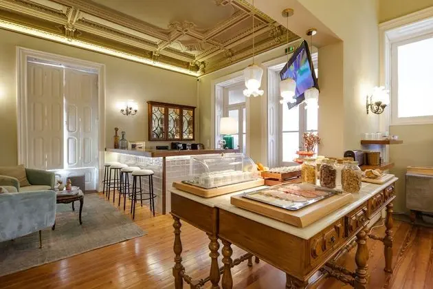 The Rex Hotel - Öne Çıkan Resim