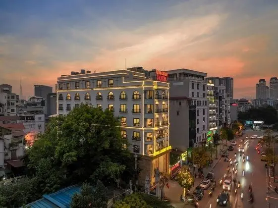 Reyna Luxury Hotel