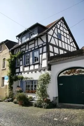 Hotel Rheingauer Tor