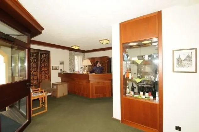 Hotel Rheingauer Tor - Lobi