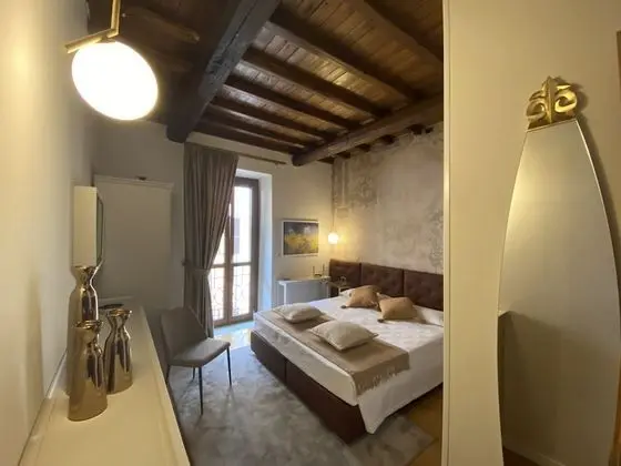 Rhona's Rooms - Öne Çıkan Resim