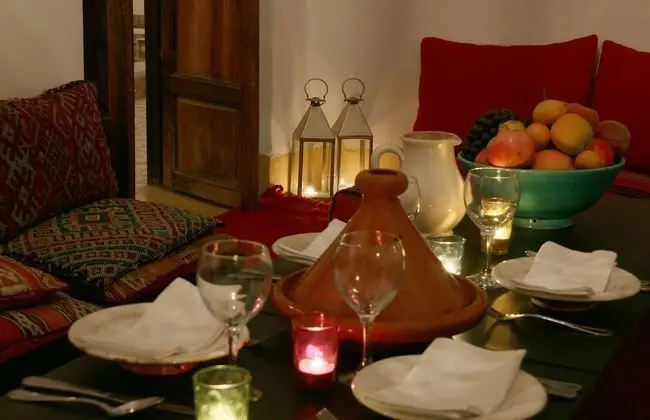 Riad Al Anouwar - Yerinde Yemek