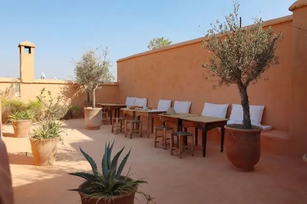 Riad Azzouna 13