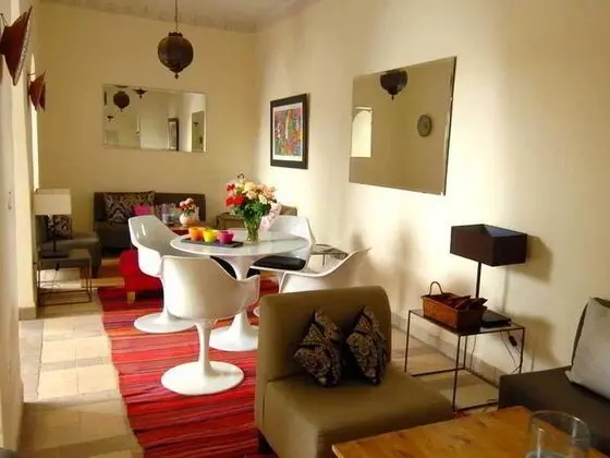 Riad Bayti - Lobi