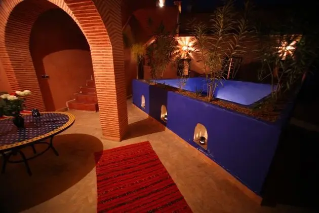 Riad Ben Saleh - Havuz