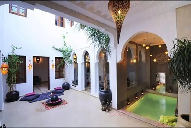 Riad Chayma - Adults Only - Öne Çıkan Resim