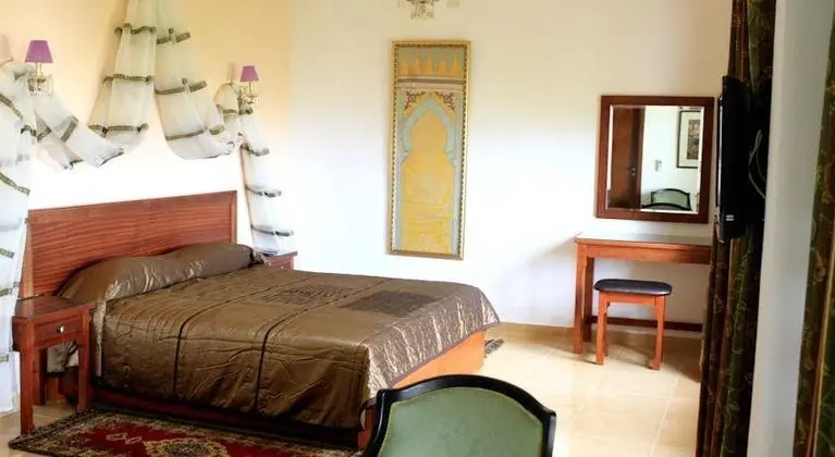 Riad Dar Achaach - Genel