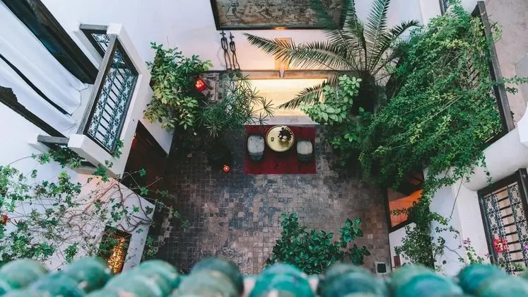 Riad Dar Zaman - Genel