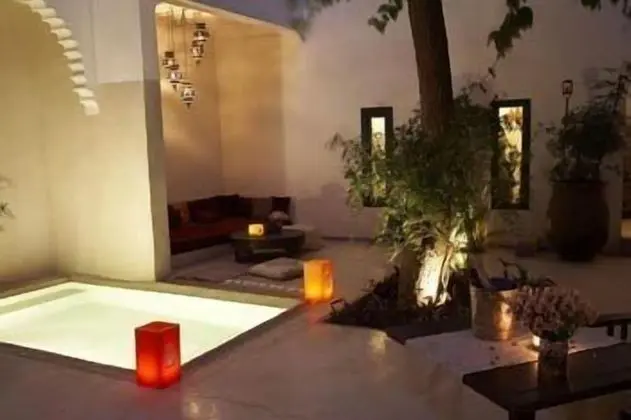Riad Davia - Havuz