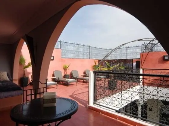 Riad Elizabeth - Genel