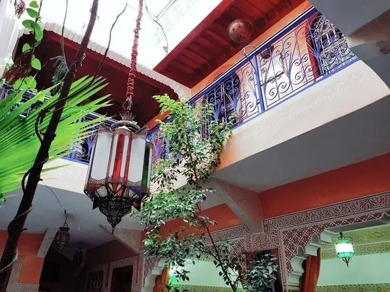 Riad Konouz - Dış Mekan
